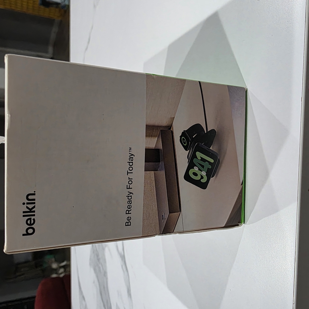 Belkin BoostCharge Pro 2-in-1 Magnetic Charging Pad - Picture 3 of 7